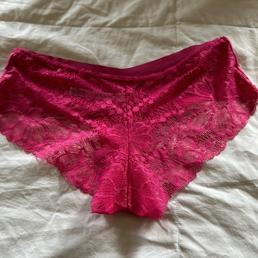 Victoria’s Secret laced panty - Picture 2 of 3